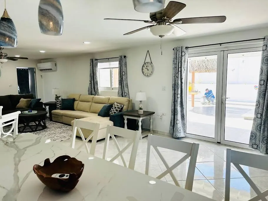 Caribbean Breeze Villa Oranjestad