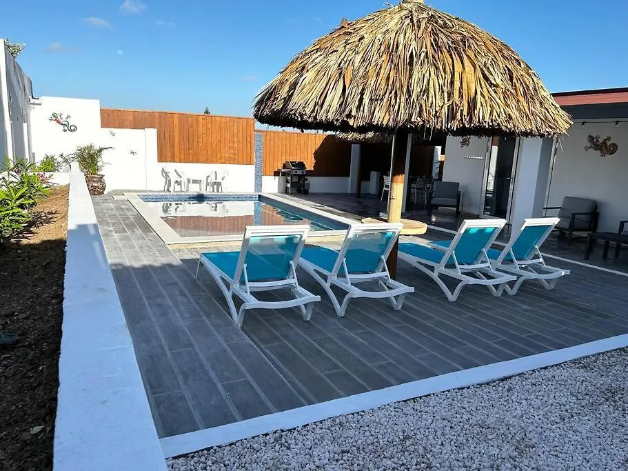 Caribbean Breeze Villa Oranjestad 0*,